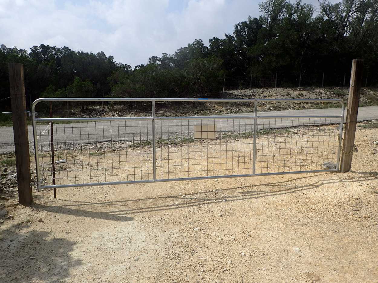 Good Lot for Commercial or Residential Purposes 